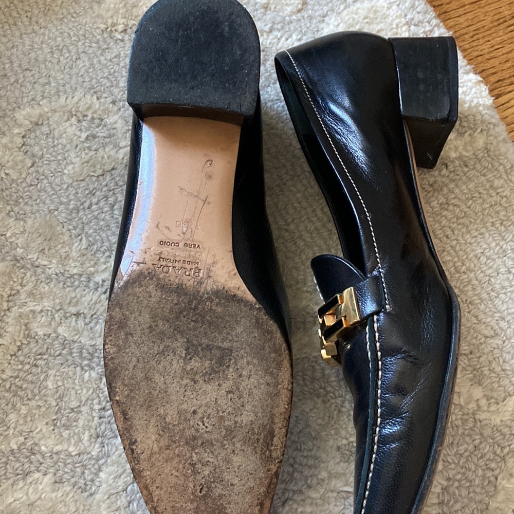 Authentic Prada loafers - Picture 5 of 7